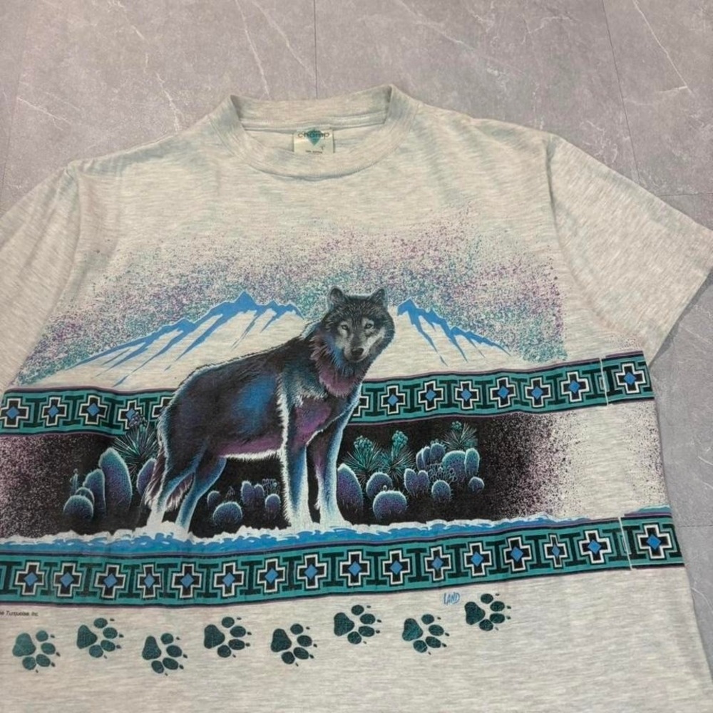 Vintage 90s grey wolf wrap around graphic tee Size L #graphictee - Picture 2 of 6